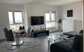 Lakeview 2 Room Penthouse Rooftop Terrace W15